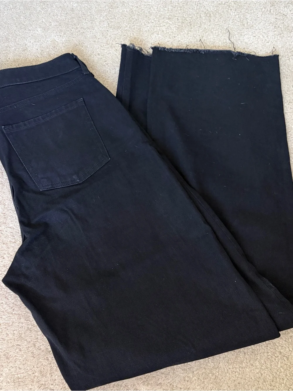 Old Navy Extra High Rise Sky-Hi Wide Leg Black Jeans - 10 tall - Picture 3 of 4
